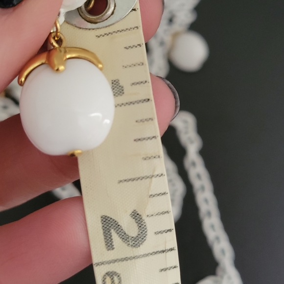 VTG "Crown" Trifari White Milk Glass Waterfall Necklace & Earrings | SIGNED - Picture 13 of 13